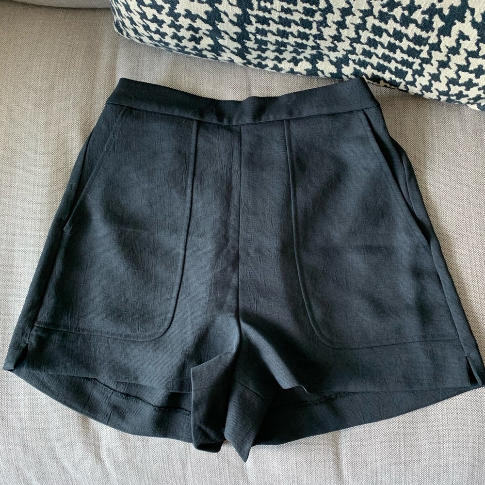 Aritzia Wilfred high-waisted shorts